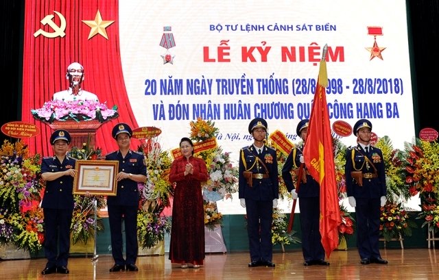 Lực lượng Cảnh sát biển Việt Nam vinh dự đón nhận Huân chương Quân công hạng Ba (29/8/2018)